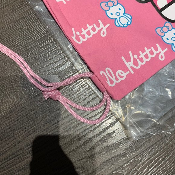 Hello Kitty Pink Drawstring bag from 2015 - Picture 3 of 8